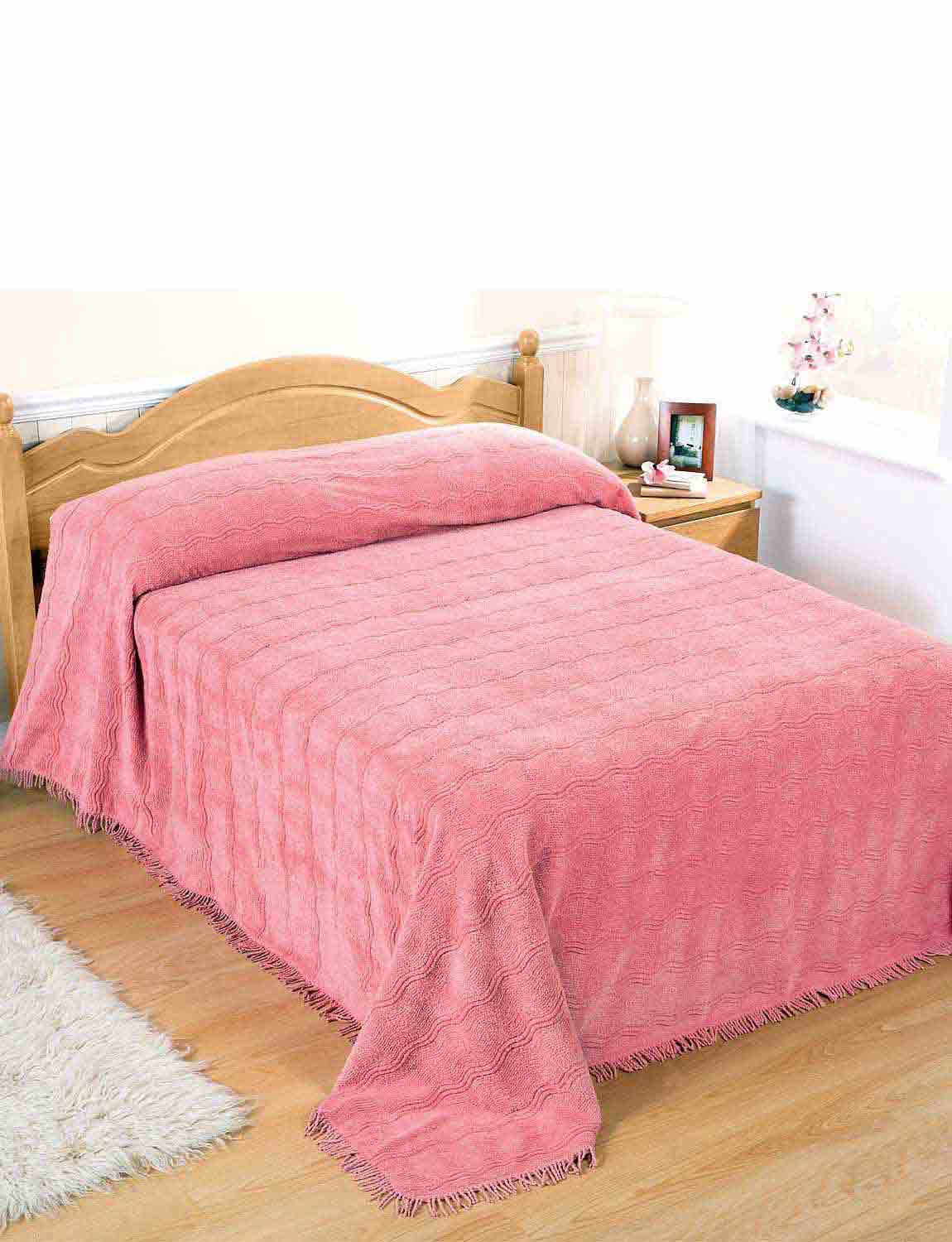 Candlewick Bedspread Diana Cowpe by Diana Cowpe - Picture 11 of 13